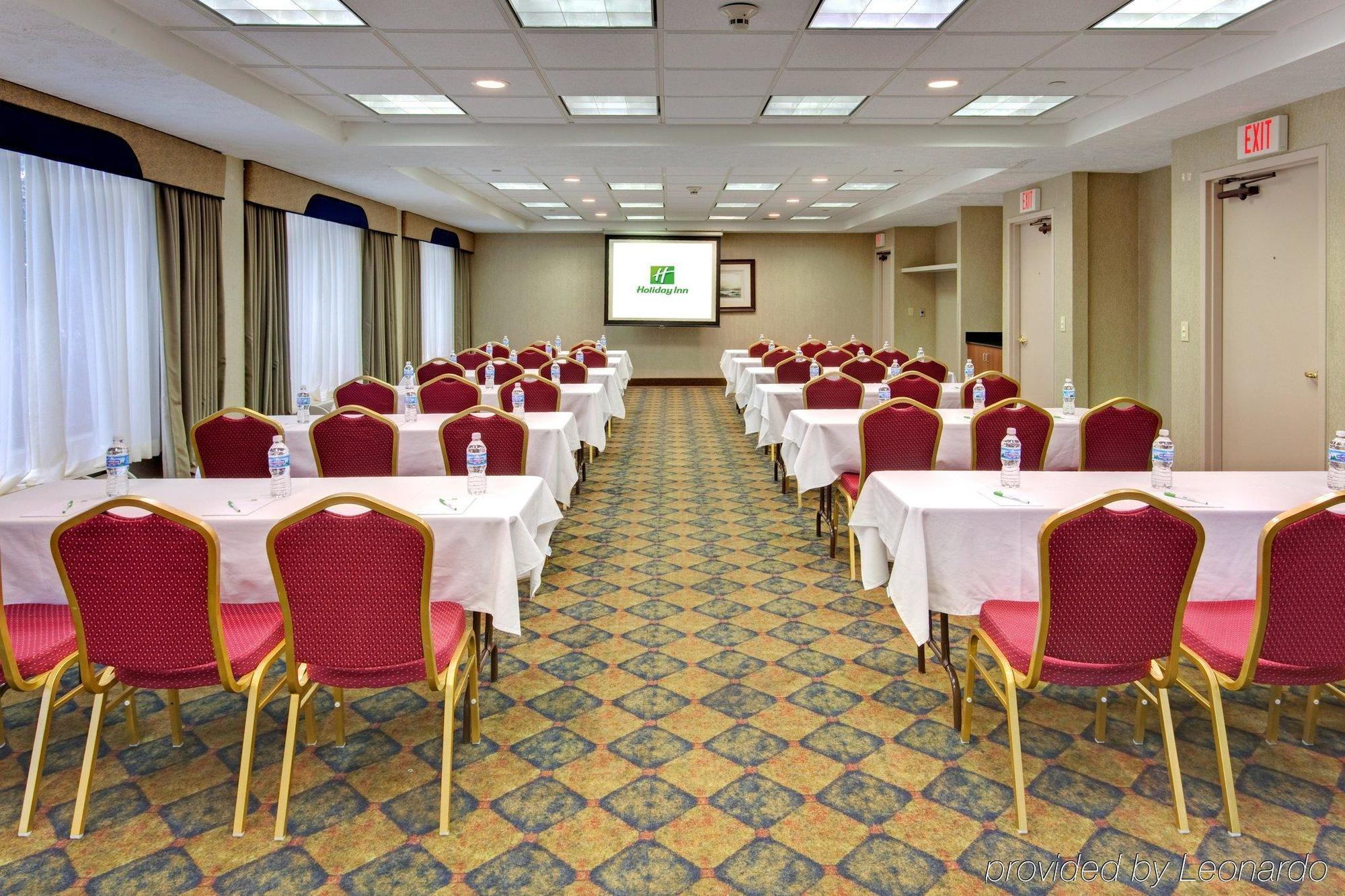 Holiday Inn Hotel & Suites Warren By Ihg Exterior foto